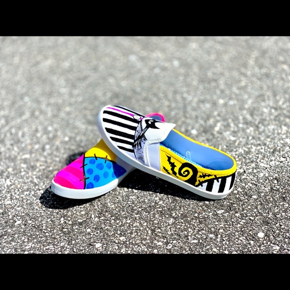 Nightmare before Christmas hand painted shoes - Picture 1 of 2